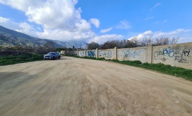 Terreno plano 9.800 m2 a 3 cuadras de Plaza de armas Olmué.