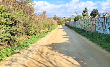 Terreno plano 9.800 m2 a 3 cuadras de Plaza de armas Olmué.