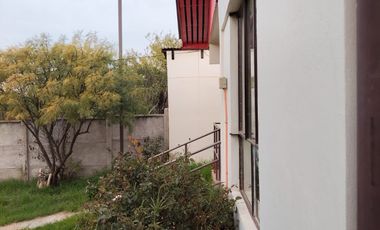 Se arrienda casa ideal institución