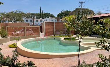 Conecta con la tranquilidad: tu casa ideal en el corazón de Tlayacapan, Morelos