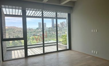 Casa con vistas panorámicas en Renta en Bosque Real