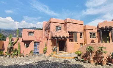 Residencia venta en Tepoztlán Mor.
