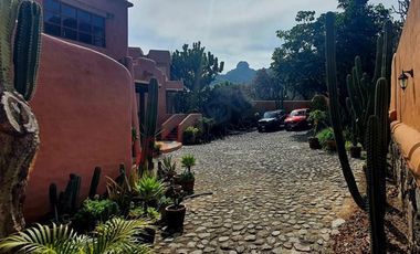 Residencia venta en Tepoztlán Mor.