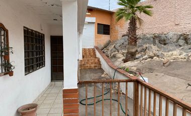 CASA VENTA EN COLONIA RAFAEL CASTELLANOS, GOMEZ PALACIO, DGO.