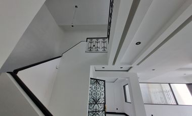 PH EN RENTA, DE 2 PISOS EN LOMAS DE CHAPULTEPEC