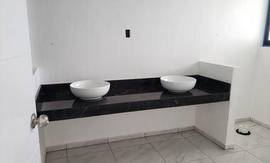 ACAPULCO TRADICIONAL AMPLIA CASA EN VENTA PARA TERMINAR PROYECTO