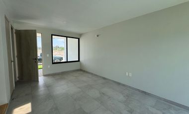 Hermosa Casa Nueva en Coto con Amenidades de Lujo.