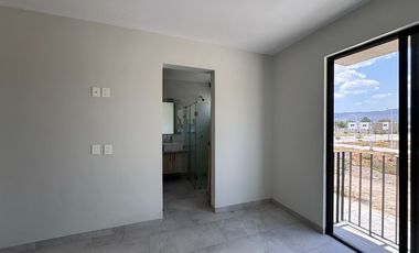 Hermosa Casa Nueva en Coto con Amenidades de Lujo.