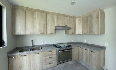 Hermosa Casa Nueva en Coto con Amenidades de Lujo.