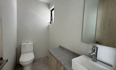 Hermosa Casa Nueva en Coto con Amenidades de Lujo.