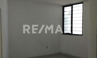 SE VENDE CASA DÚPLEX P.A. EN RESIDENCIAL PARAÍSO I, COACALCO - (3)
