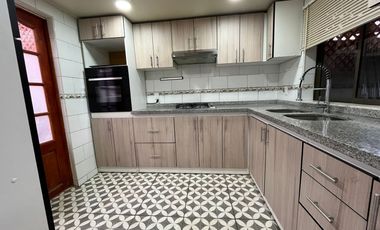 Casa de 2 Dormitorios con estacionamiento