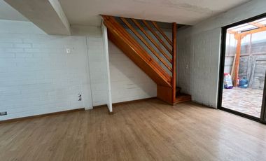 Casa de 2 Dormitorios con estacionamiento