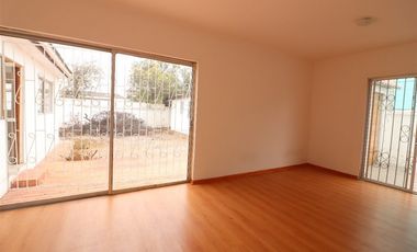 Casa en Venta en AL LLEGAR A CALLE GUACOLDA