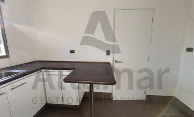 Casa en Arriendo en avda Guillermo Ulriksen