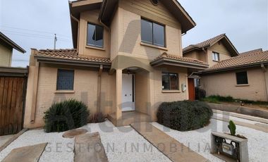 Casa en Arriendo en avda Guillermo Ulriksen