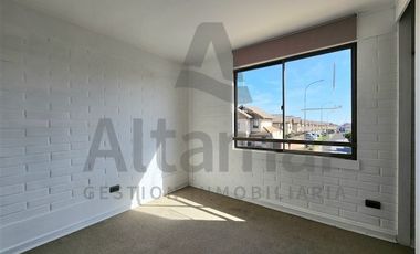 Casa en Arriendo en avda Guillermo Ulriksen