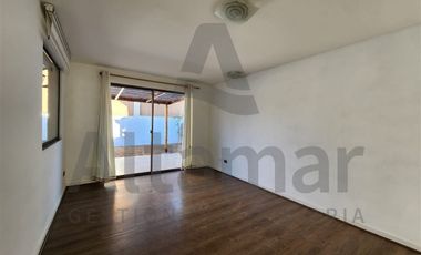 Casa en Arriendo en avda Guillermo Ulriksen
