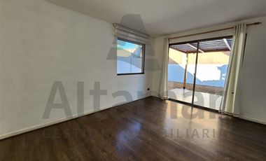 Casa en Arriendo en avda Guillermo Ulriksen
