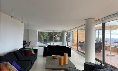 Alquiler de Apartamento Amoblado en Cerros de Medina Bogotá D.C