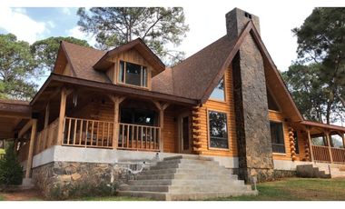 CASA EN RENTA EN AVNDARO