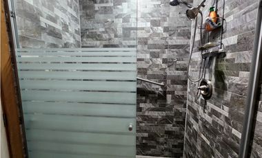 CASA EN RENTA EN AVNDARO