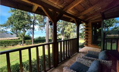 CASA EN RENTA EN AVNDARO