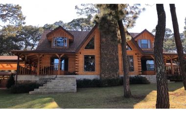CASA EN RENTA EN AVNDARO