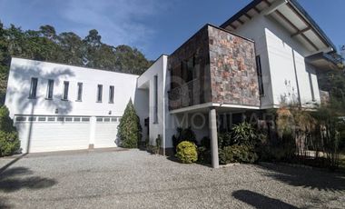 ARRIENDO de CASA RESIDENCIAL en ENVIGADO