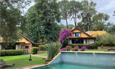 CASA EN VENTA EN AVANDARO, VALLE DE BRAVO