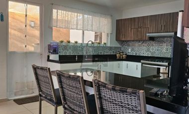 Casa en venta al Sur de la Ciudad en Tahona Residencial