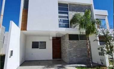 Casa en condominio en venta en  Loretta Campestre