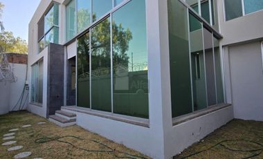 Bonita casa en Venta en Canteras de San Agustín