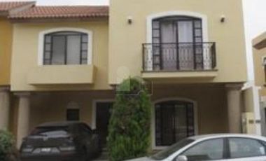 Casa en Venta Residencial Puerta Navarra