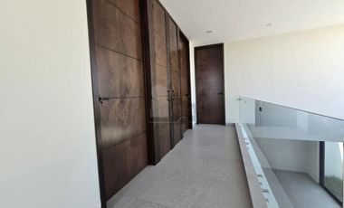 Hermosa nueva en Ceiba Residencial