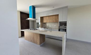 Hermosa nueva en Ceiba Residencial