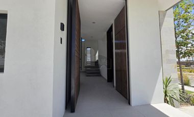 Hermosa nueva en Ceiba Residencial