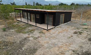 HERMOSA CASA NUEVA EN VENTA EN EL SECTOR CHUMACO, REQUÍNOA