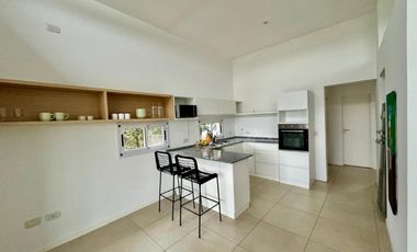 Casa Amoblada en alquiler  barrio Cerrado San Matias con tres habitaciones