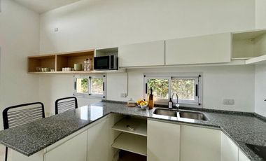 Casa Amoblada en alquiler  barrio Cerrado San Matias con tres habitaciones