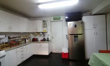 LINDA CASA EN VENTA HERNANDO DE AGUIRRE / DIEGO DE  ALMAGRO