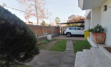 LINDA CASA EN VENTA HERNANDO DE AGUIRRE / DIEGO DE  ALMAGRO