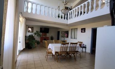 CASA EN RENTA TOTALMENTE AMUEBLADA