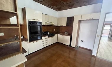 Departamento en venta - 3 dormitorios 2 baños - 190mts2 - La Plata