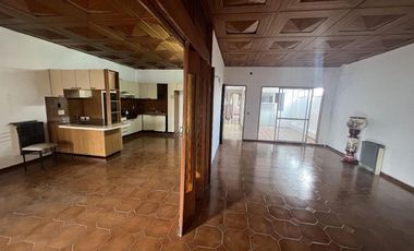 Departamento en venta - 3 dormitorios 2 baños - 190mts2 - La Plata
