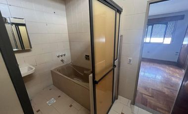 Departamento en venta - 3 dormitorios 2 baños - 190mts2 - La Plata