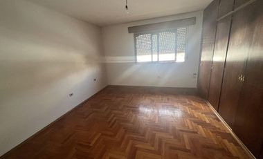 Departamento en venta - 3 dormitorios 2 baños - 190mts2 - La Plata