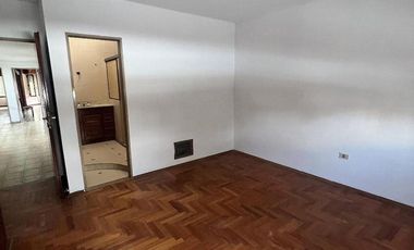 Departamento en venta - 3 dormitorios 2 baños - 190mts2 - La Plata