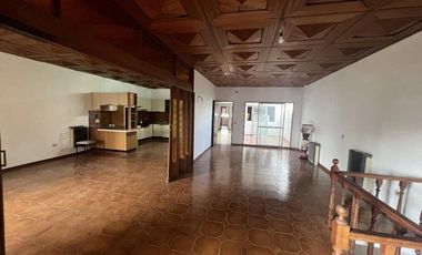 Departamento en venta - 3 dormitorios 2 baños - 190mts2 - La Plata