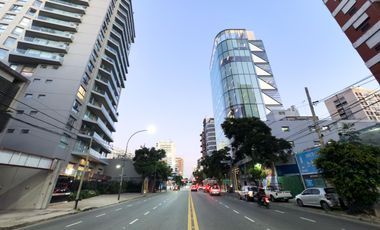 Local en  venta en Vicente López sobre Av. Libertador - 200m2